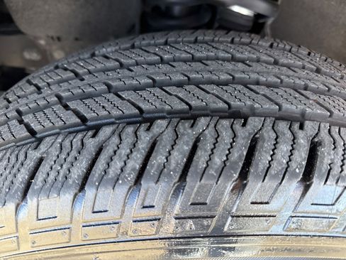 Used 2017 Toyota Tacoma SR5 image 9