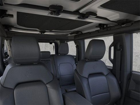 New 2025 Ford Bronco Badlands image 12