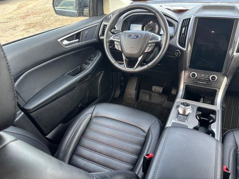 Used 2024 Ford Edge SEL w/ Convenience Package image 13