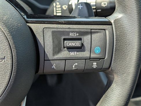 Certified 2022 Nissan Rogue SV image 18