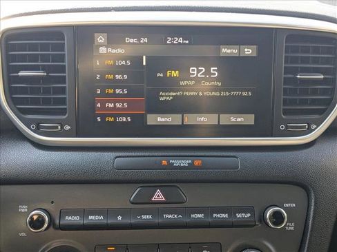 Used 2022 Kia Sportage LX image 13