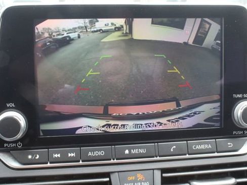 Used 2025 Nissan Altima 2.5 SV image 30