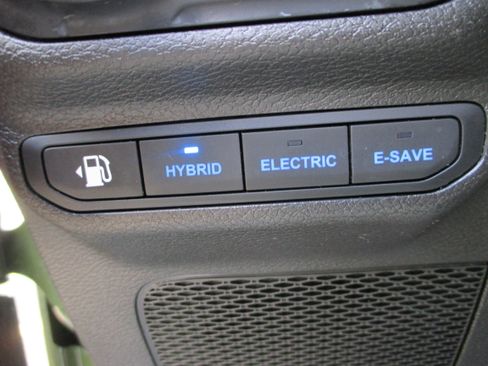 Used 2023 Jeep Wrangler Unlimited Sahara w/ Cold Weather Group image 22