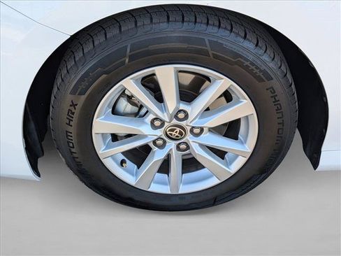 Used 2025 Toyota Camry LE FWD image 30