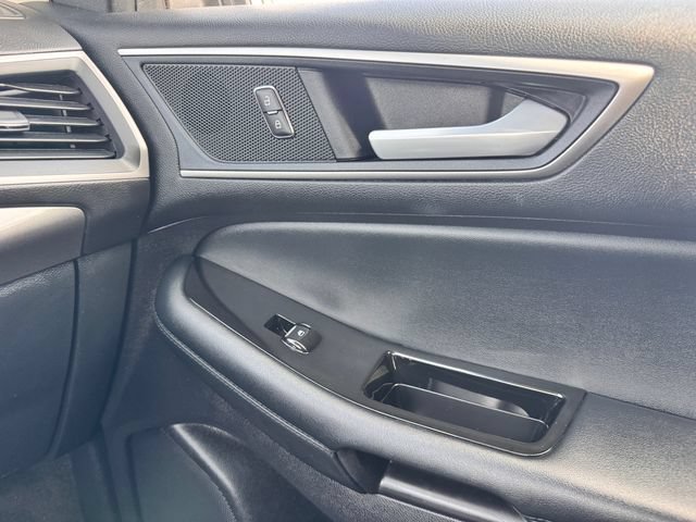 Used 2020 Ford Edge SEL AWD/4WD image 23