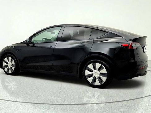 Used 2024 Tesla Model Y Long Range AWD/4WD image 7
