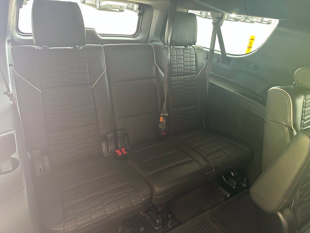 Used 2023 Cadillac Escalade ESV Sport Platinum AWD/4WD image 38