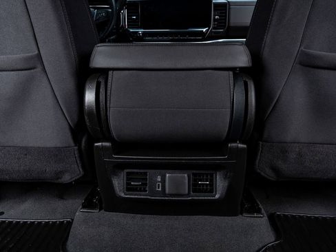 Used 2025 GMC Sierra 1500 SLE w/ X31 Off-Road Package image 32