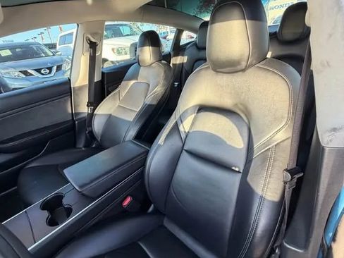 Used 2020 Tesla Model 3 Standard Range RWD image 10