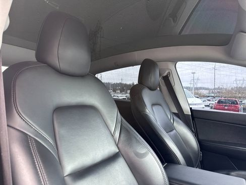 Used 2021 Tesla Model Y Long Range image 15
