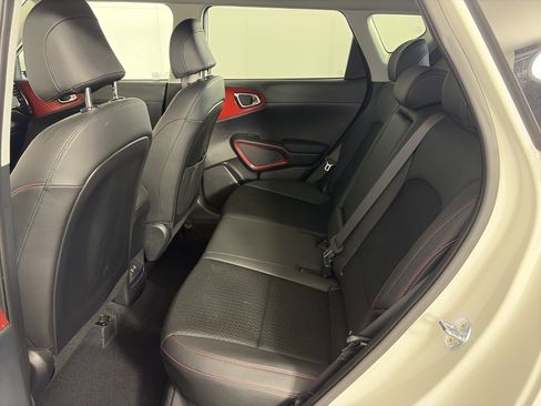 Certified 2024 Kia Soul GT-Line image 7