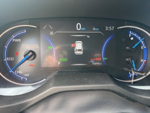 Used 2023 Toyota RAV4 XLE image 19