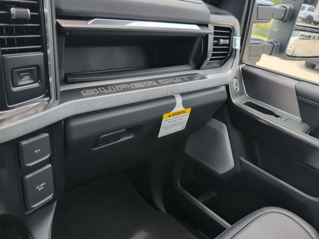 New 2026 Ford F250 Platinum w/ FX4 Off-Road Package AWD/4WD image 24
