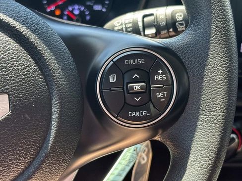 Used 2022 Kia Soul LX FWD image 18