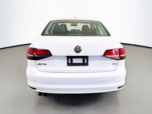 Used 2017 Volkswagen Jetta S image 20