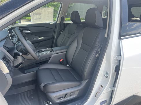 New 2026 Nissan Rogue Dark Armor FWD image 15