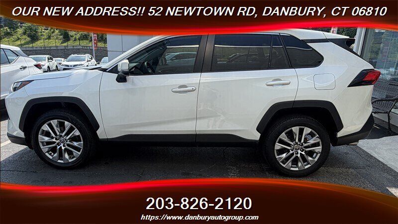 Used 2022 Toyota RAV4 XLE Premium FWD image 2