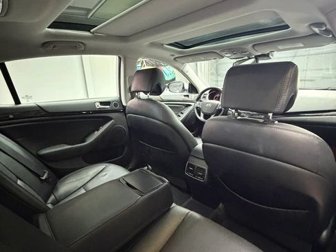 Used 2015 Kia Cadenza Premium w/ Technology Package FWD image 35