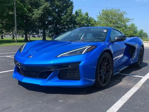 Used 2024 Chevrolet Corvette Z06 image 4