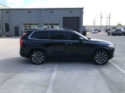 Used 2019 Volvo XC90 T5 Momentum w/ Protection Package Premier FWD image 7