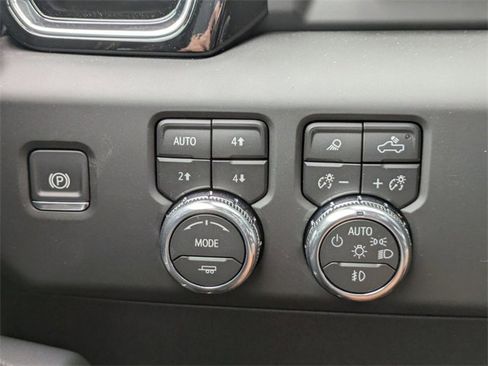 New 2026 GMC Sierra 3500 Denali w/ Denali Reserve Package image 24