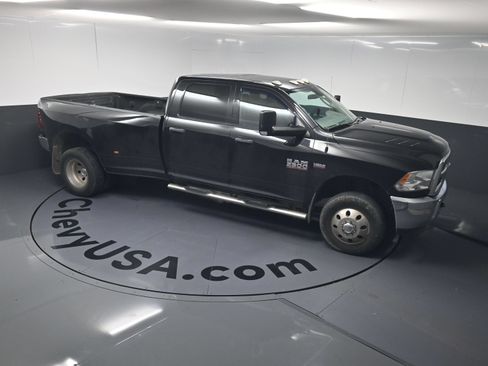 Used 2017 RAM 3500 Tradesman w/ Chrome Appearance Group AWD/4WD image 23