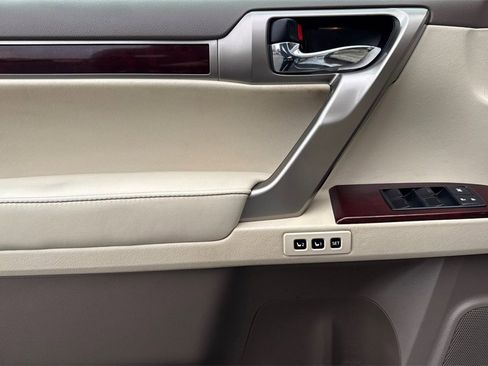 Used 2015 Lexus GX 460 Luxury image 12