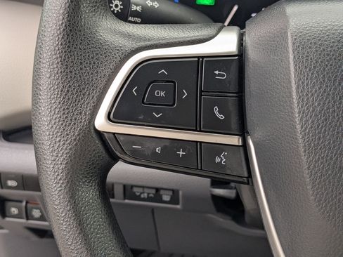 Used 2021 Toyota Sienna LE image 19