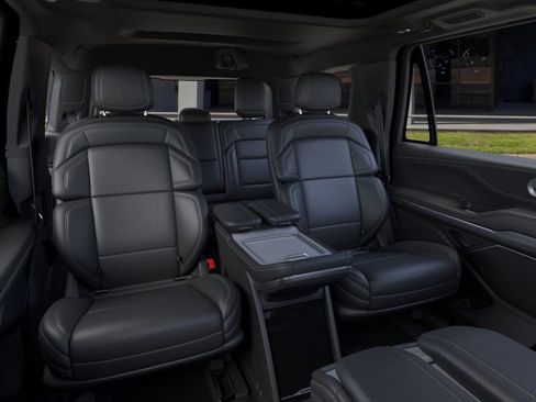 New 2026 Lincoln Navigator Reserve AWD/4WD image 11