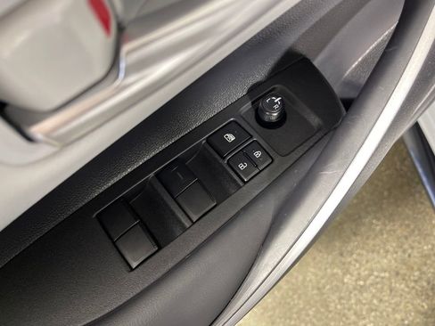 Certified 2025 Toyota Corolla SE image 16