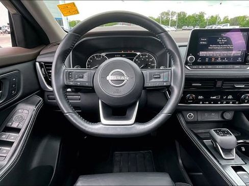 Used 2023 Nissan Rogue SL AWD/4WD image 8