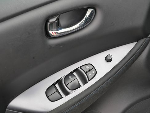 Used 2024 Nissan Leaf S image 19