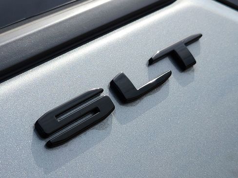 Used 2024 GMC Terrain SLT w/ Tech Package image 16