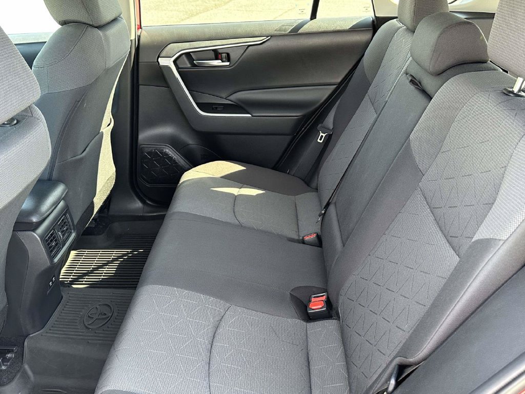 Used 2020 Toyota RAV4 XLE w/ Convenience Package AWD/4WD image 12