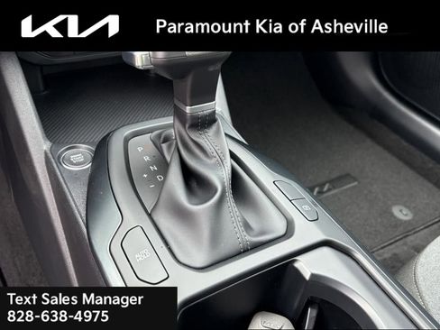 New 2025 Kia K4 LXS image 23