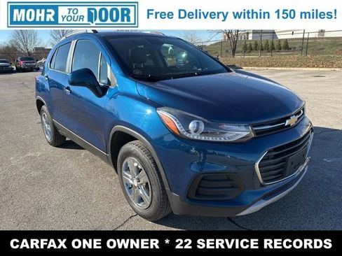 Used 2020 Chevrolet Trax LT w/ LT Convenience Package image 3