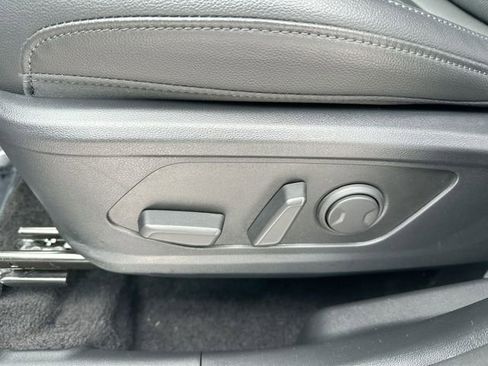 Used 2025 Hyundai Santa Cruz SEL AWD/4WD image 16