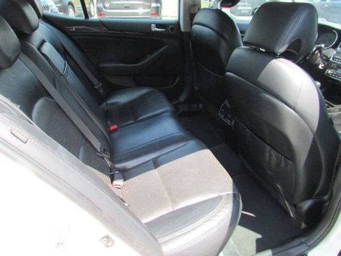 Used 2014 Kia Cadenza Premium w/ Luxury Package FWD image 11
