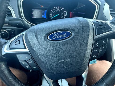 Used 2013 Ford Fusion SE image 12