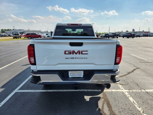 New 2025 GMC Sierra 2500 Pro image 4