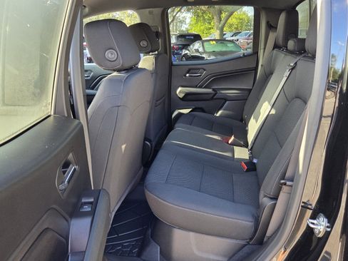 Used 2025 Chevrolet Colorado LT RWD image 14