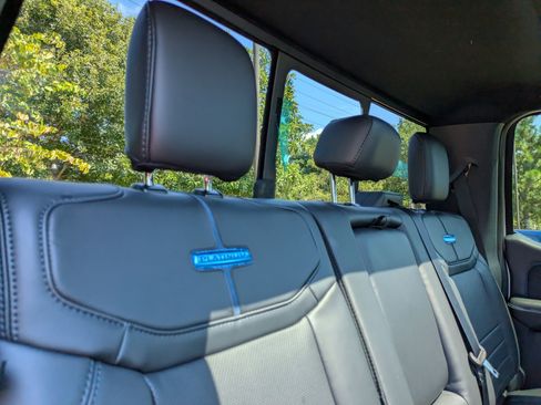 New 2026 Ford F250 Platinum w/ Tremor Off-Road Package image 42