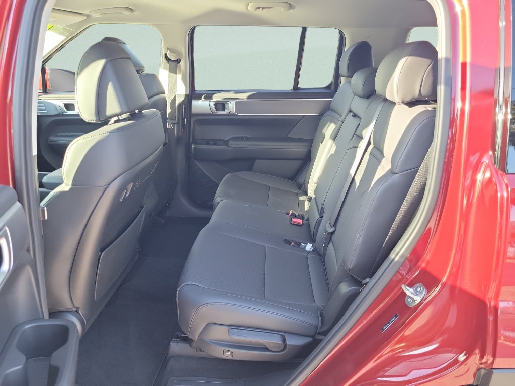 Certified 2024 Hyundai Santa Fe SEL FWD image 10