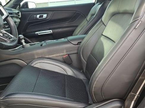 Used 2025 Ford Mustang GT Premium image 11