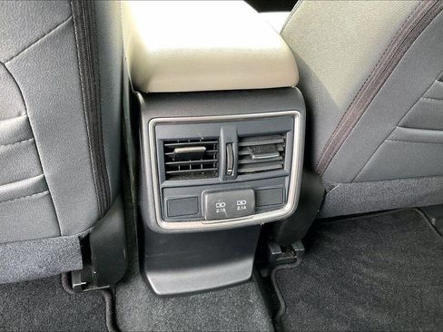 Used 2020 Subaru Forester Premium image 33