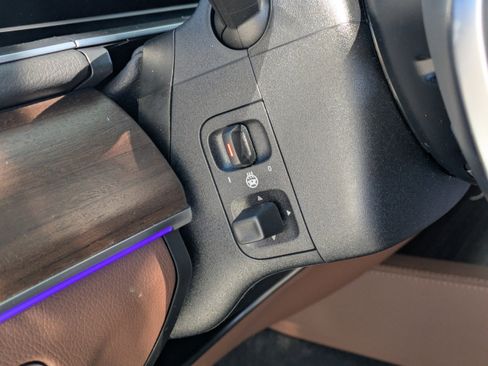 New 2026 Mercedes-Benz GLS 450 4MATIC image 28