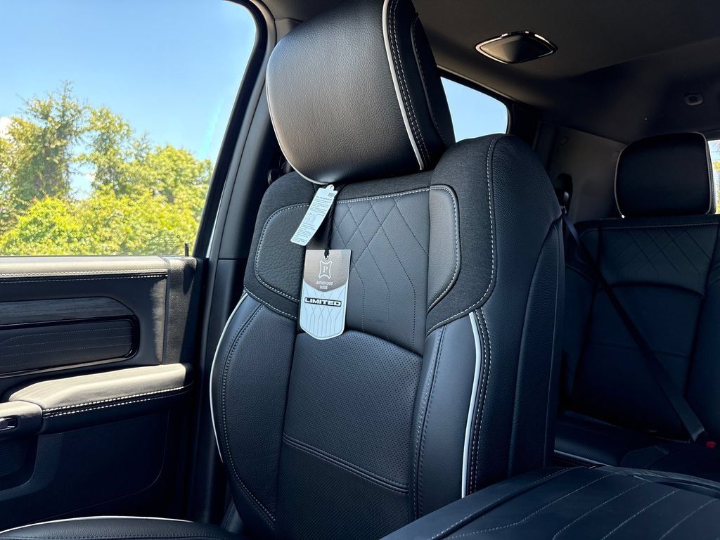New 2026 RAM 3500 Limited AWD/4WD image 29