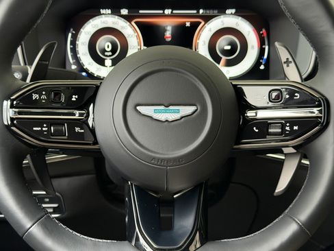 Used 2025 Aston Martin DBX 707 image 15