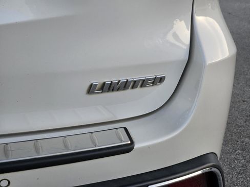 Used 2017 Toyota Highlander Limited Platinum image 7