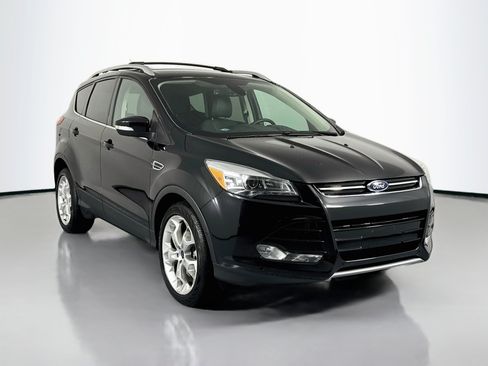Used 2013 Ford Escape Titanium w/ Parking Technology Pkg FWD image 3